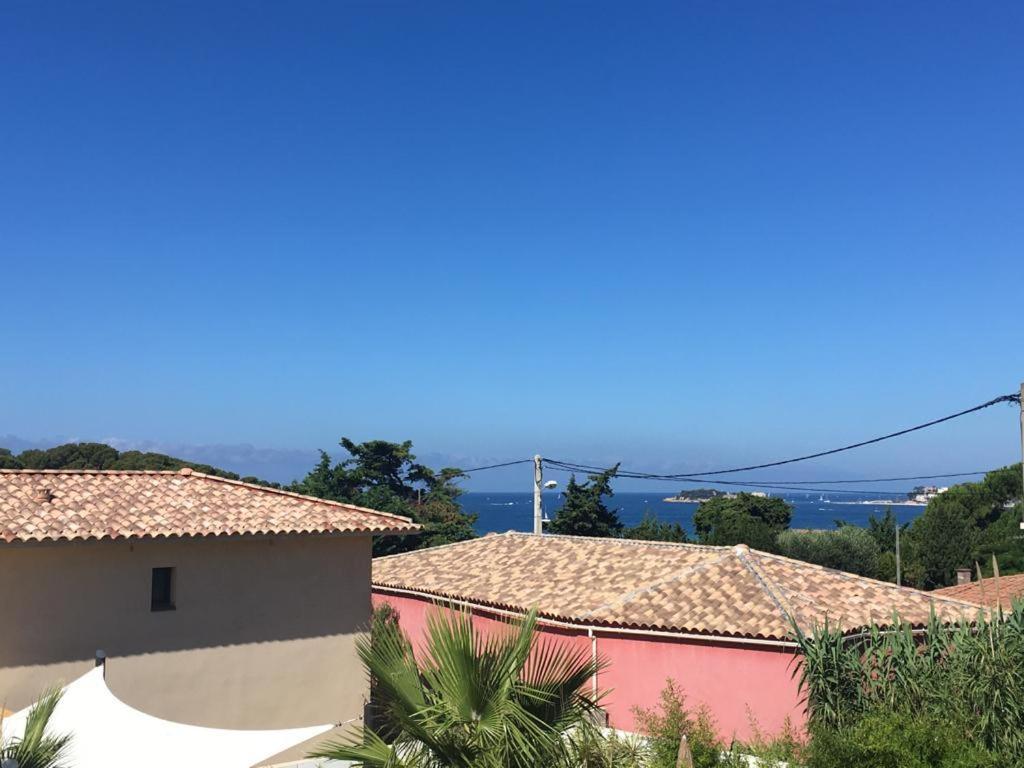 Appartement Terrasse Vue Mer, Plage Gorguette A 1 Minute A Pied, Wifi,Clim Parking Collectif Sanary-sur-Mer Exteriör bild